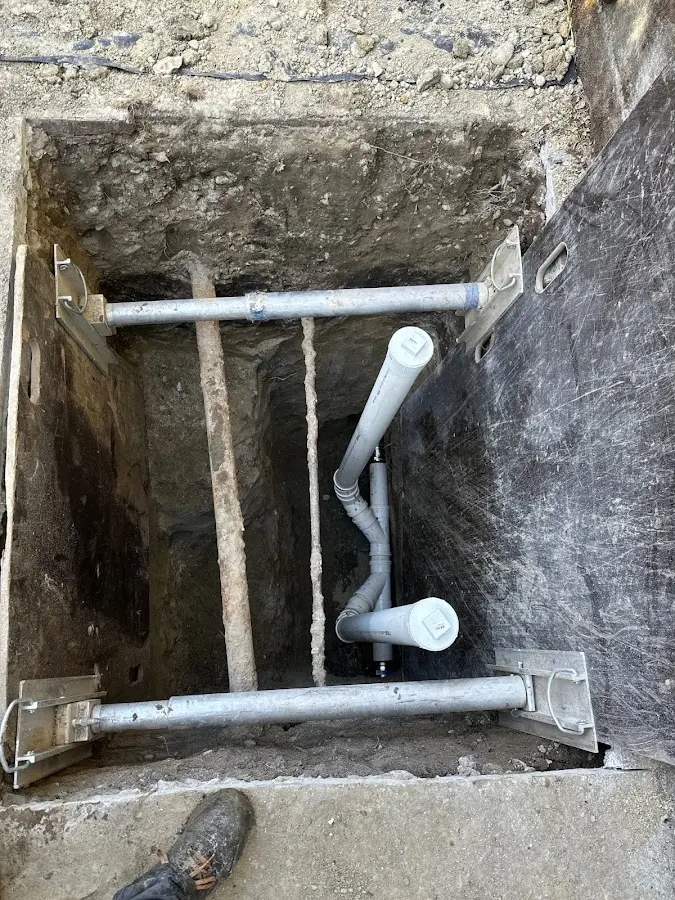 Experienced plumber completing Drain Cleaning work in Busti